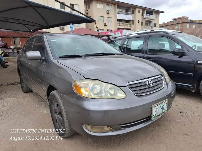A picture of TOYOTA COROLLA 2007