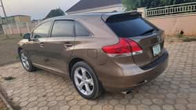 A picture of Clean used 2010 Venza with panoramic roof reverse camera navigation