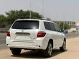 A picture of CLEAN FOREIGN USED TOYOTA HIGHLANDER 2010 MODEL 8M NET PRICE