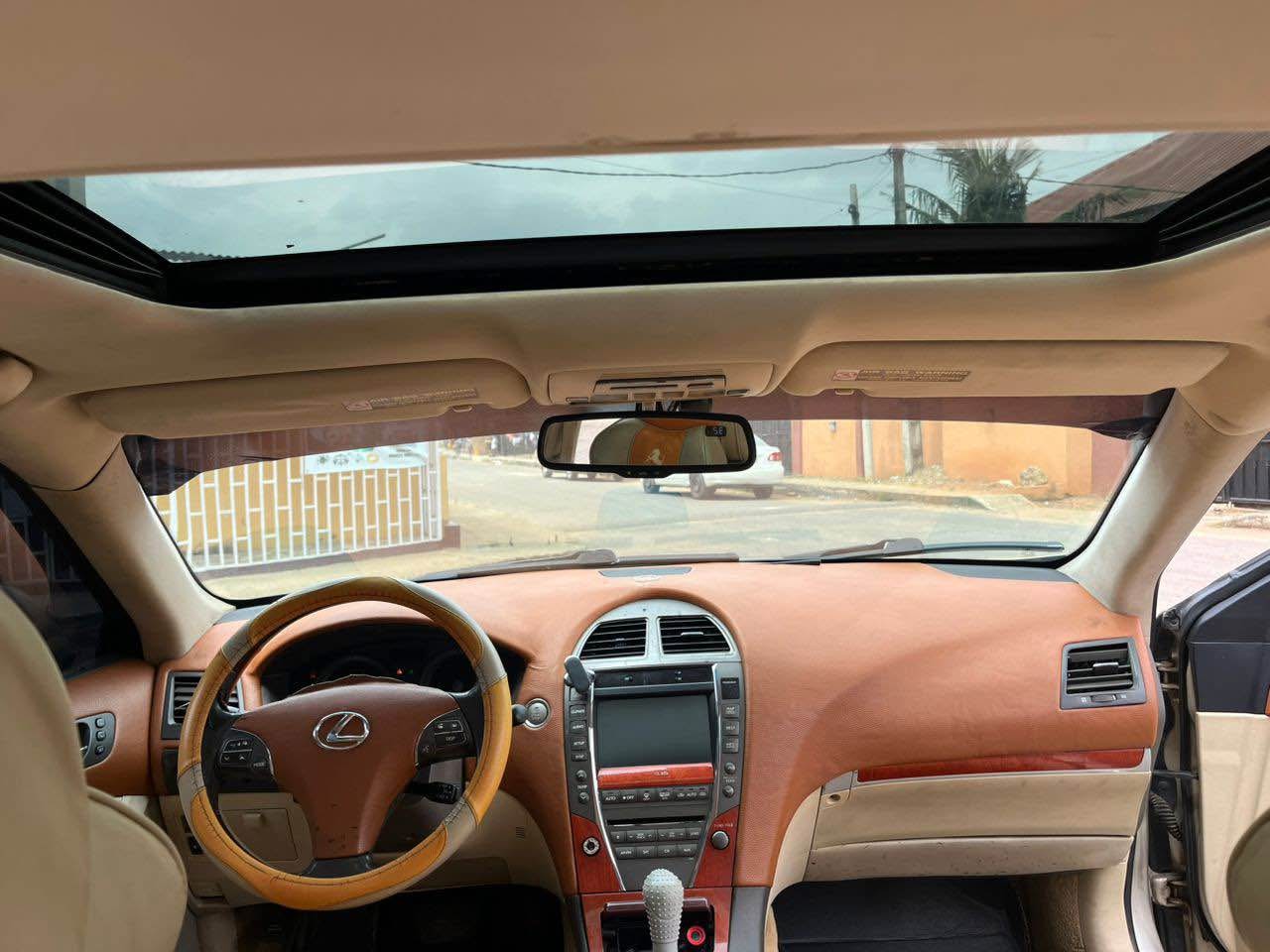 A picture of Lexus ES 350 2010