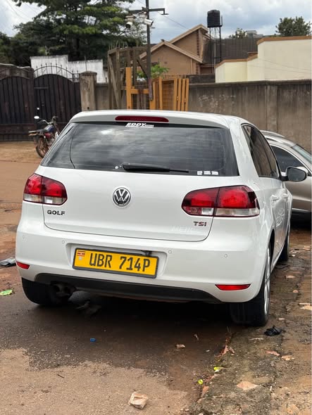 A picture of Volkswagen Golf Tsi 1 6L 28M 0705176582