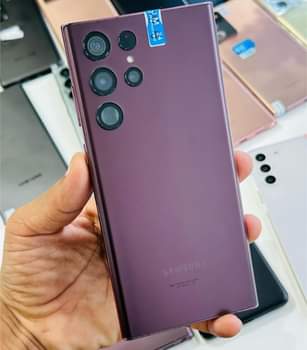 A picture of Samsung s20 5