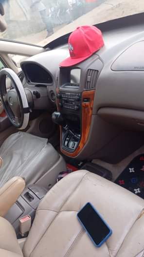 A picture of TOKUNBO STANDARD Neatly used Lexus RX 300 2001 model Untouched