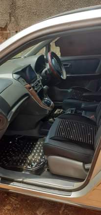 A picture of Toyota harrier 2 2cc 15 5