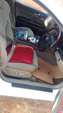 A picture of Toyota markx 2007 17m