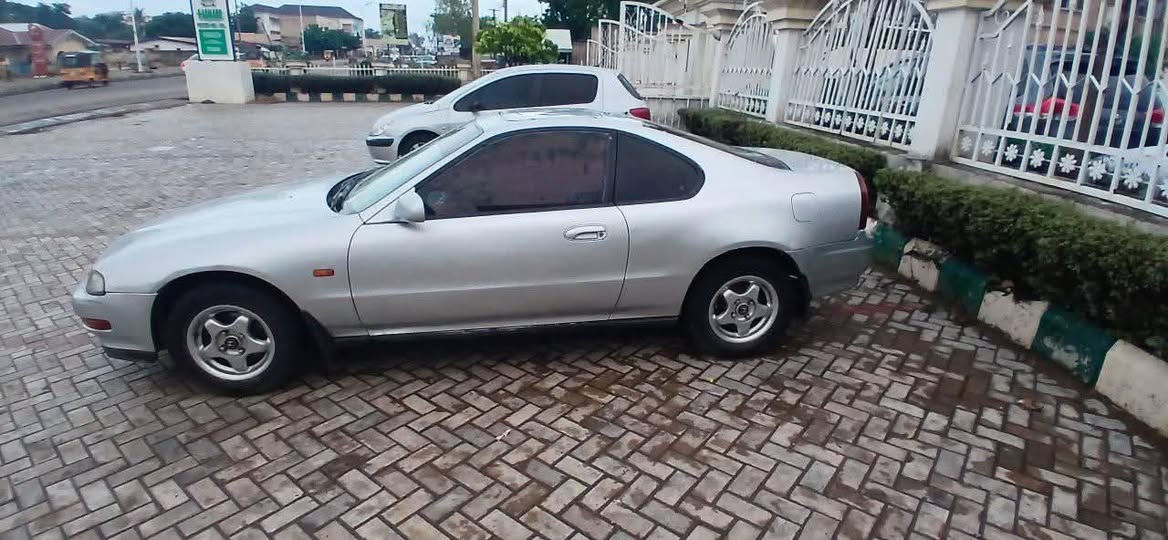 A picture of 1999 Honda 1999