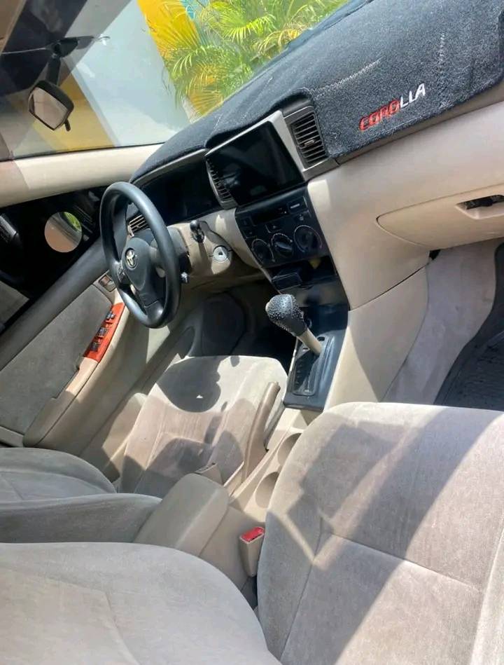 A picture of Toyota Corolla 09167343919