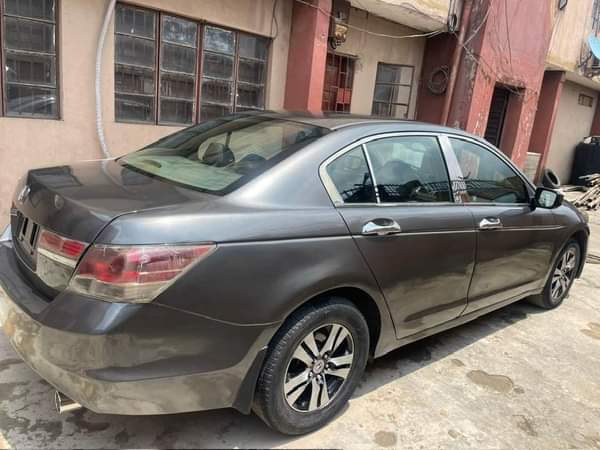 A picture of 2008 Honda accord Engine Gear Ac Sounds Engine and gear