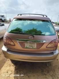 A picture of 2001 LEXUS RX 300 BEAUTIFUL INSIDE OUTSIDE