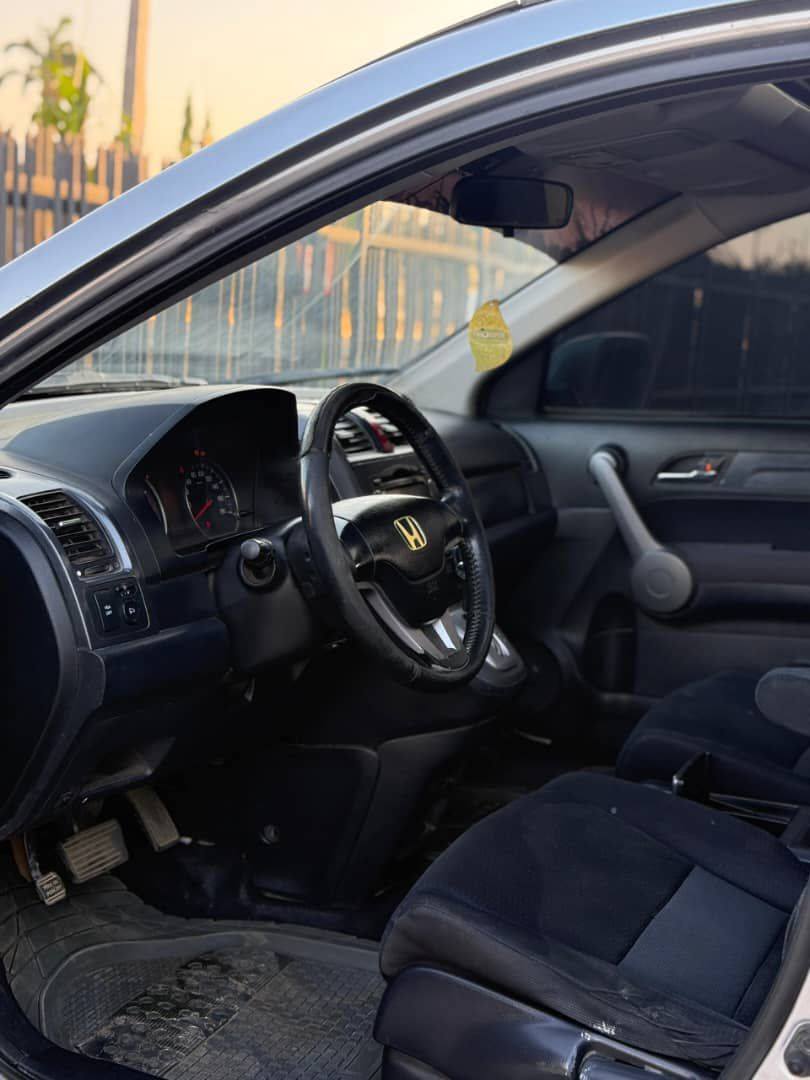 A picture of EXTREMELY DISTRESS SALE HONDA CRV 2008 MODEL ENGINE GEAR AC