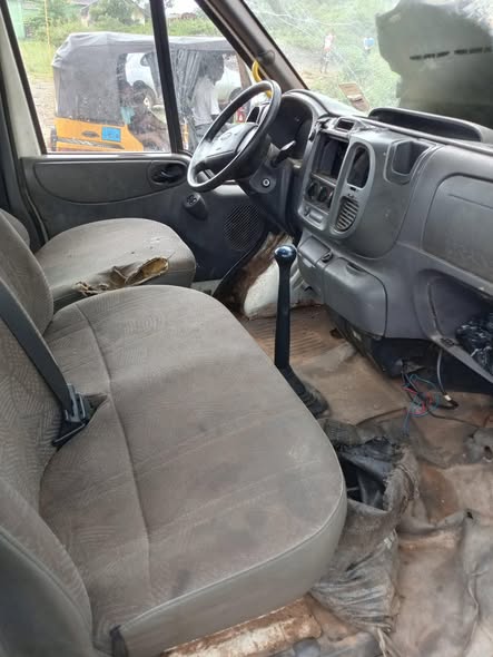 A picture of Ford Van