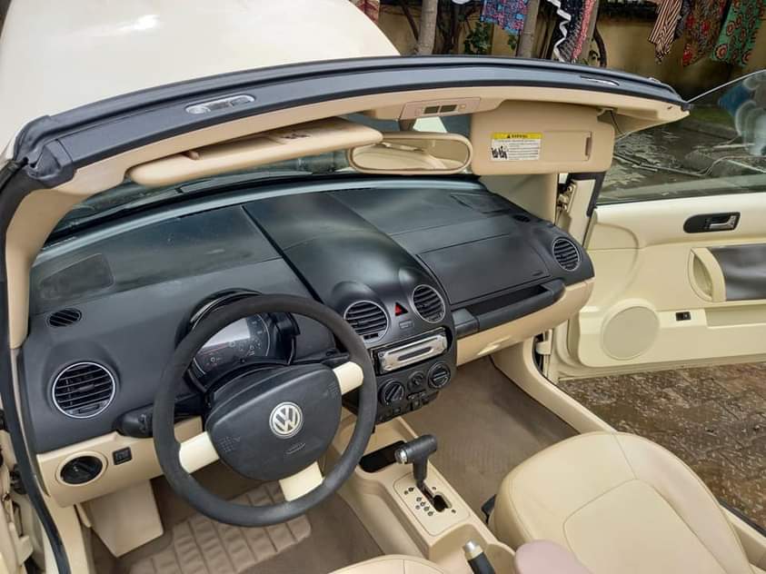 A picture of Direct Belgium Volkswagen Burg for sale 