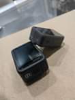 A picture of Go Pro 7 silver 350000 Go Pro HERO9 600000