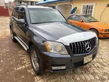A picture of Mercedes Benz GLK350