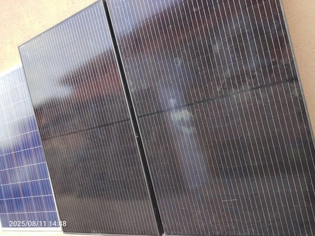 A picture of Solar and inverter