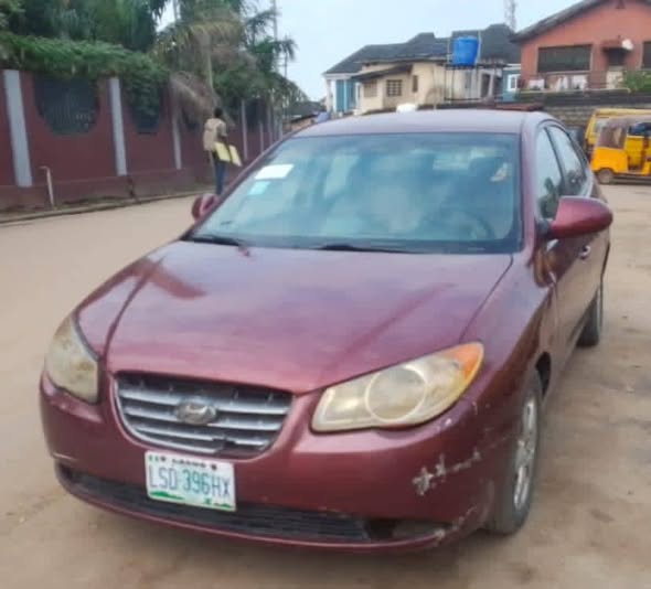 A picture of Hyundai Elantra 08