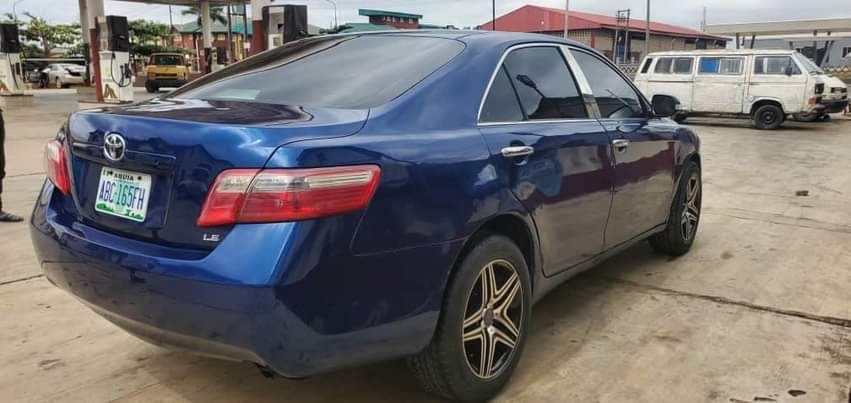 A picture of Toyota camry 08