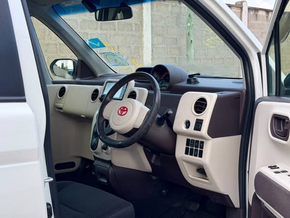 A picture of 2015 TOYOTA PORTE
