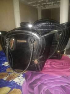 A picture of Lands handbag