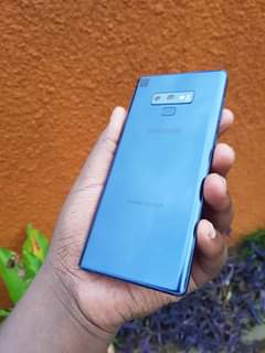 A picture of NOTE 9 GALAXY