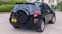 A picture of Toyota Rav4 miss tz gari cc 2360 kali sana Bei