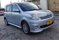A picture of Toyota sienta DXD