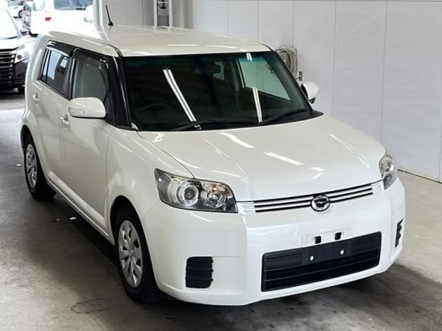 A picture of 2010 toyota corolla Rumion