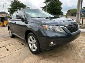 A picture of Lexus Rx350