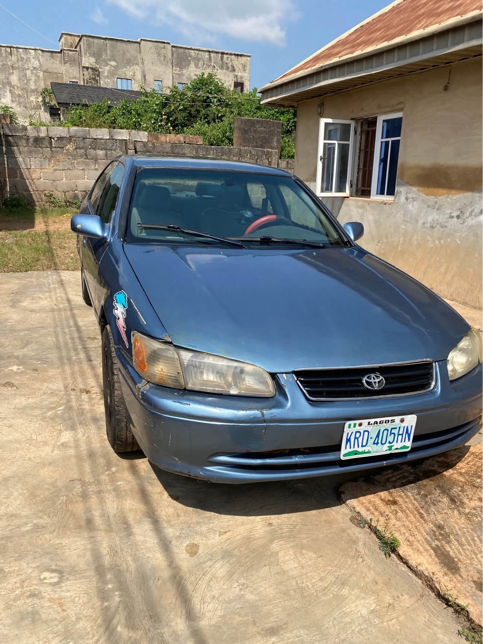 A picture of Toyota Camry Droplight