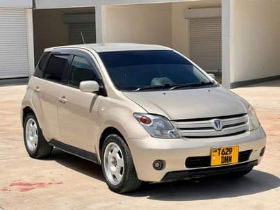 A picture of TOYOTA IST