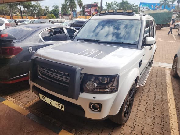 A picture of Land Rover discovery 47m