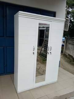 A picture of Kabati ya milango 3 Bei 350000 Location ubungo call or