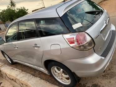 A picture of Toyota Matrix 2006 model UNTAMPERED engine Gear perfect Ac chilling