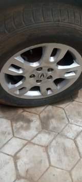 A picture of 17 Alloy wheels with tyres
