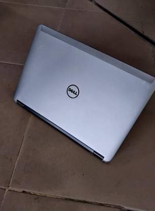 A picture of DELL LAPTOP