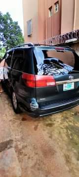 A picture of For sale 2006 model Full option Toyota sienna