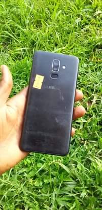 A picture of Samsung galaxy j8