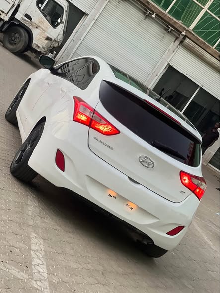 A picture of HYUNDAI GT