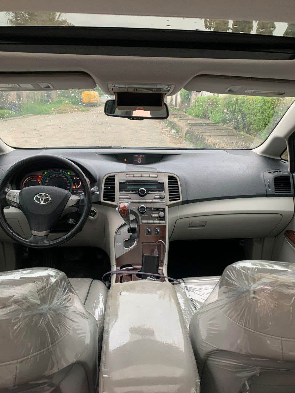 A picture of 16.5m 2011 Toyota venza