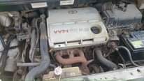 A picture of 2006 Toyota Sienna Xle with bad engine but still drives