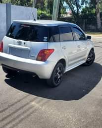 A picture of TOYOTA IST