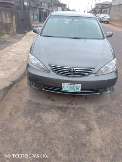 A picture of 2005 Toyota Camry