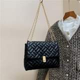 A picture of Handbag