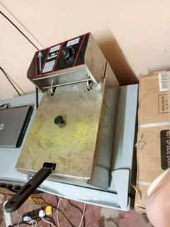 A picture of Chips machine on sale 200k slightly negotiable