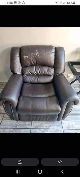 classifieds/furniture sofas