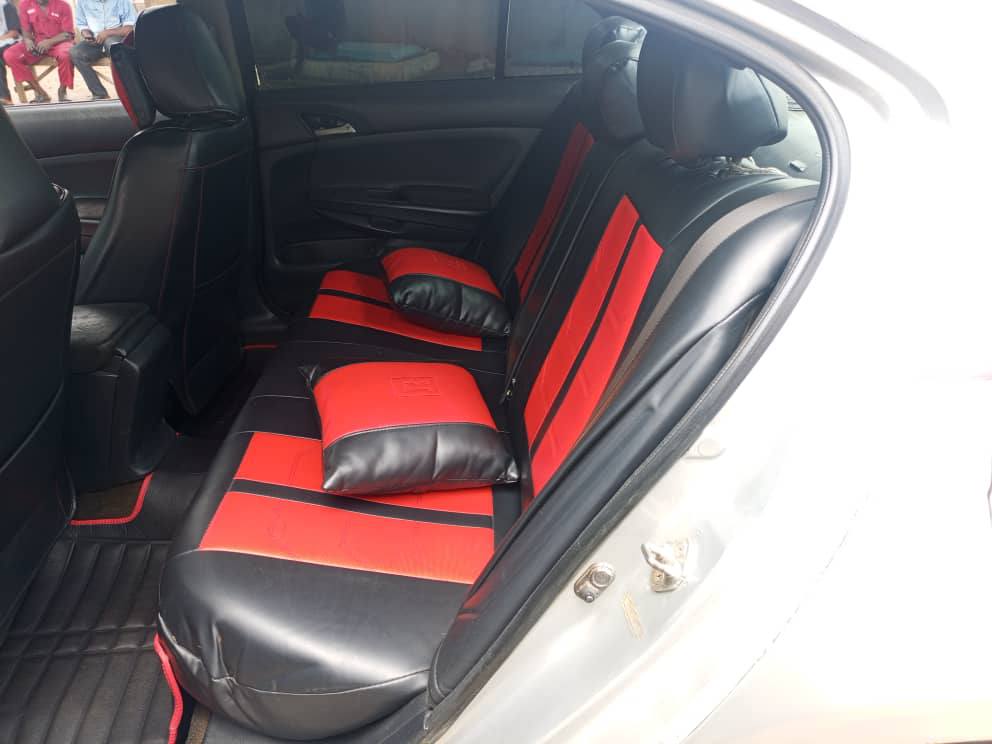 A picture of Honda Accord 09