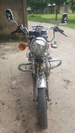 A picture of Pikipiki Sanlg 125 inauzwa bagamoyo
