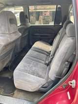 A picture of 2004 Honda pilot