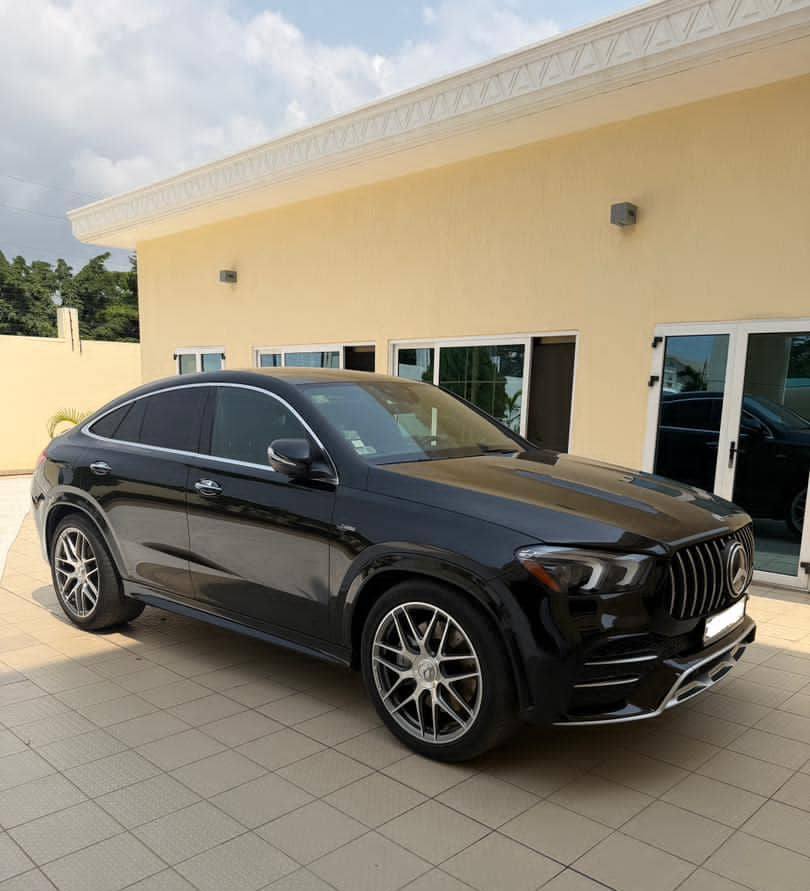 A picture of Mercedes GLE 53s