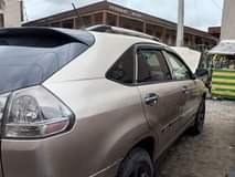 A picture of Lexus Rx330
